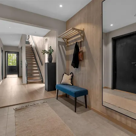 Nansen - New Exclusive Villa, Multiple Units * Tromso