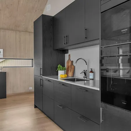 Villa Nansen - New Exclusive Villa, Multiple Units Tromso